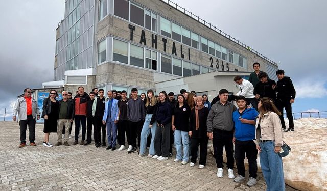 Kemer'de öğrencilere eğlenceli etkinlik