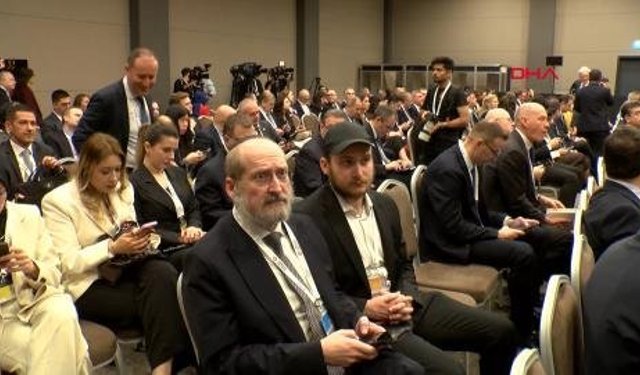 ABD Büyükelçisi Barrack ADF'de konuştu