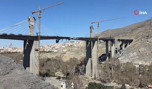 B1 Köprüsü'nde oluşan hasar görüntülendi