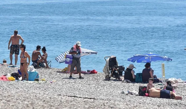 Antalya sahillerinde seyyar gıda tehlikesi