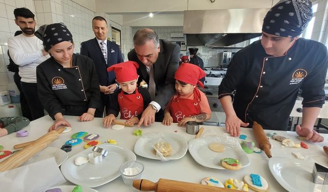 Minikler mutfakta