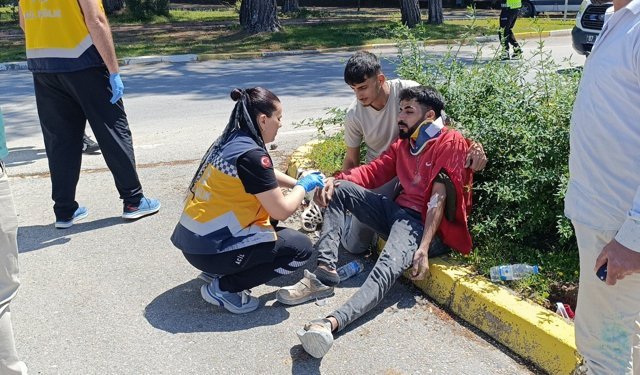 Minibüsler çarpıştı: 2 yaralı