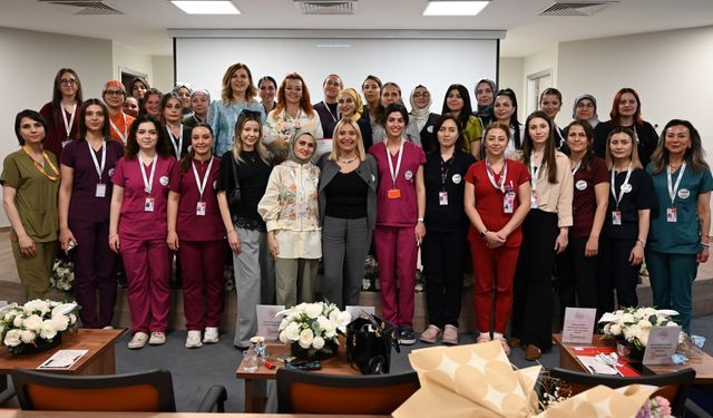 Antalya'da 'Ebeler Haftası' sempozyumu