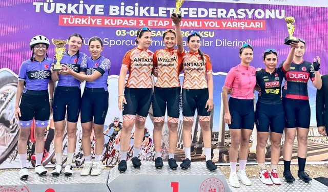 Antalyalı öğrenciler Türkiye Şampiyonu oldu