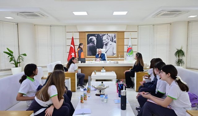 Öğrenciler projelerini Başkan Kocagöz'e anlattı