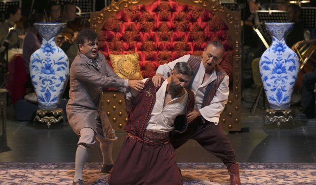 'Saraydan Kız Kaçırma'ya yoğun ilgi