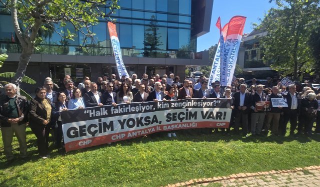 CHP Antalya’dan enerji zamlarına protesto