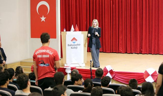 Rektör Özkan'dan öğrencilere tavsiye