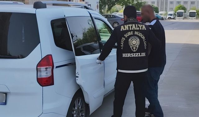 Antalya'da hırsız yakalandı