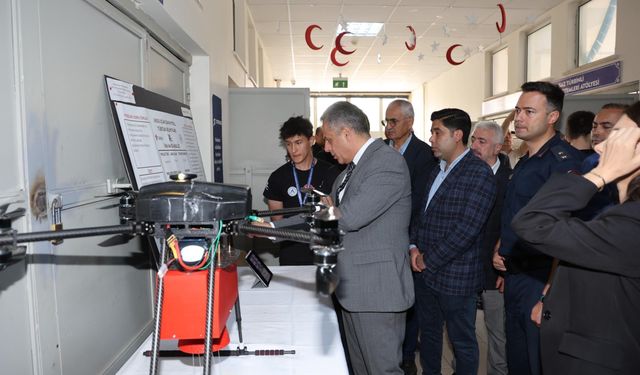 Aksu'da bilim fuarı açıldı