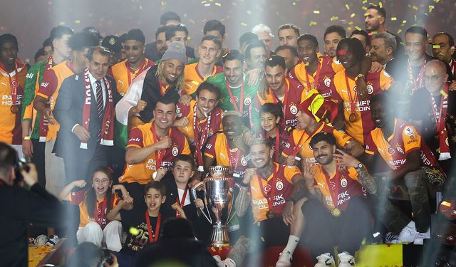Galatasaray ligi 77 puanla şampiyon olarak tamamladı