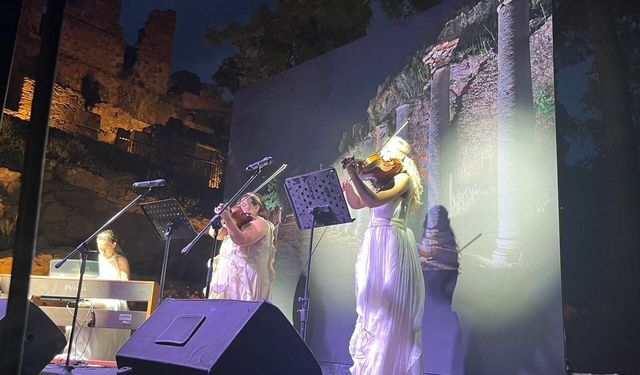 Antik kentte klasik müzik konseri