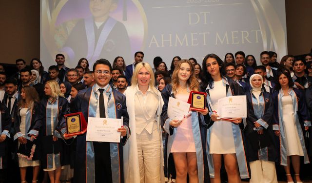 Diş hekimleri mezun oldu