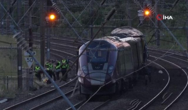 2 yolcu treni çarpıştı