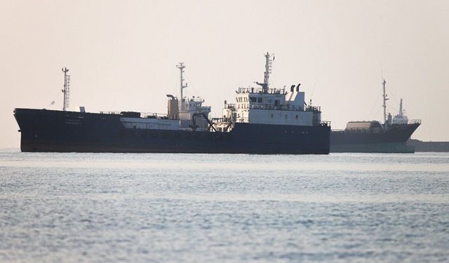 Hürmüz Boğazı'ndan 57 gemi geçti