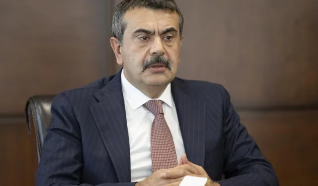 Bakan açıkladı: Ara tatil kalkıyor mu?