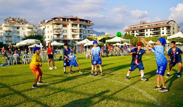 Alanya'da hentbol şöleni