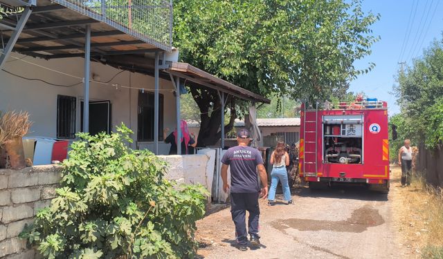 Eşine sinirlendi evi yaktı