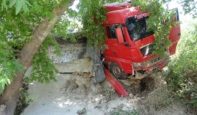 Kaza yaptı şoka girdi