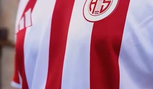Antalyaspor'un 2026-2027  sezonu formaları görücüye çıktı