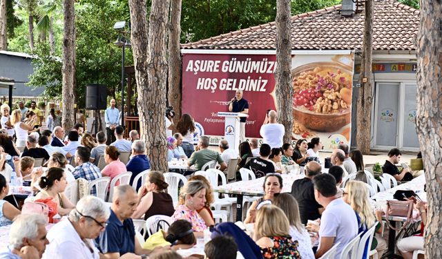 Engelsiz Kafe'de aşure etkinliği