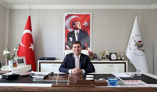 Burdur Belediye Başkanı YENİ Parti'ye geçiyor