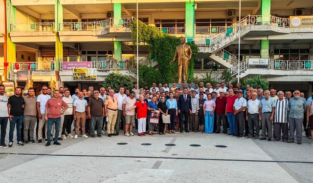 CHP Serik ilçe yönetimi istifa etti