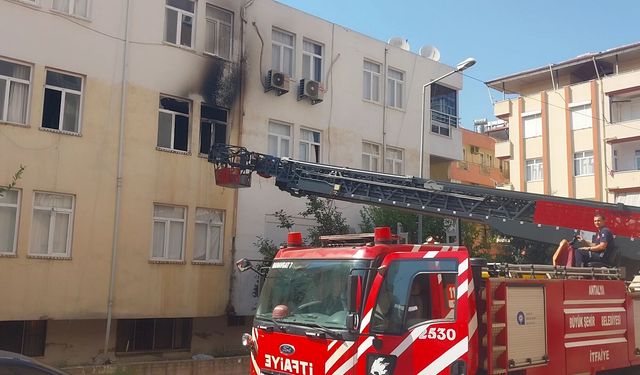 Manavgat'ta dairede yangın