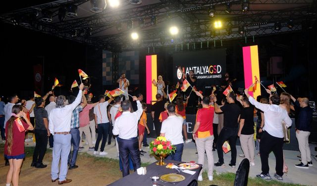 Galatasaray'ın 26'ncı şampiyonluğu Antalya'da kutlandı