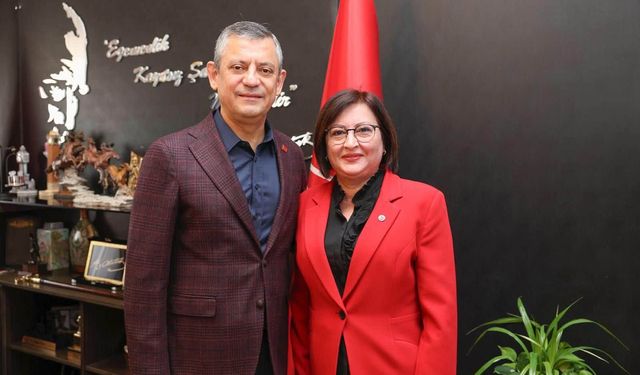 Antalya'da CHP'den YENİ Parti'ye ilk geçiş