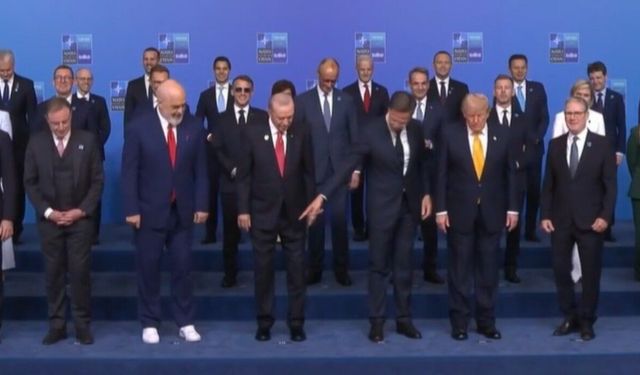 NATO Zirvesi’nde beyaz ayakkabı detayı