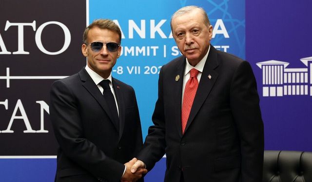 Erdoğan, Macron ile görüştü