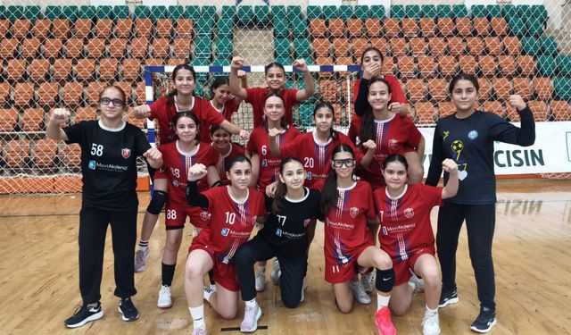 Kepezli minikler namağlup şampiyon