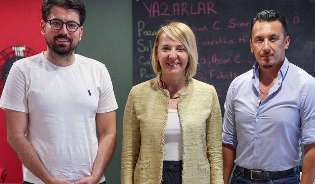 Hatice Öz’den Ekspres’e ziyaret