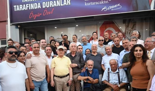 İstifa ettiler il binasına yürüdüler