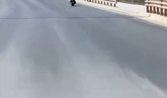 Alanya'da motosiklet ile tehlikeli hareketler