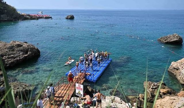 Antalya’da denize girecekler dikkat! O bölgeler için girmeyin uyarısı geldi