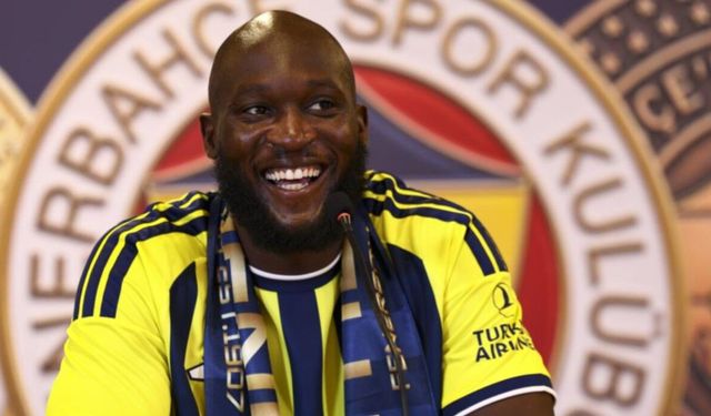 Lukaku için imza töreni düzenlendi