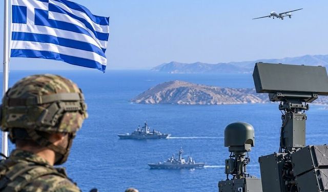 Antalya’nın dibinde Yunan askeri!