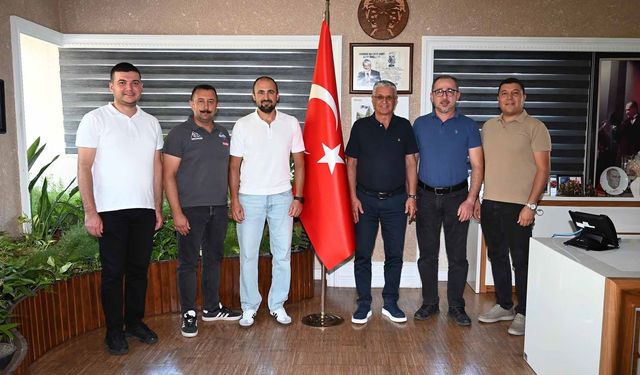 Motosiklet tutkunları Kemer'de buluşuyor
