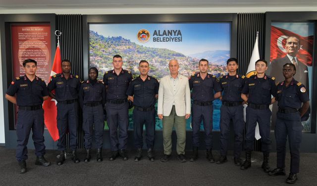 Yabancı subay öğrencilerle buluşma