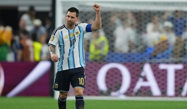Lionel Messi  için saygı duruşu