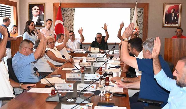 Kemer'de meclis toplantısı gerçekleşti