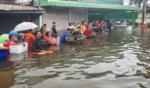 Tayland'da sel: 8 ölü
