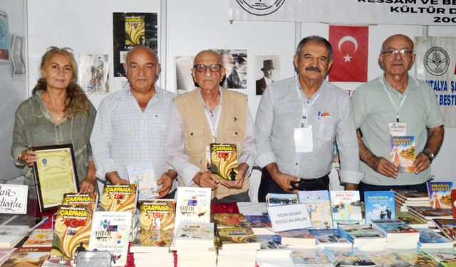 Cam Piramit’te yazarlar okurlarıyla buluşuyor