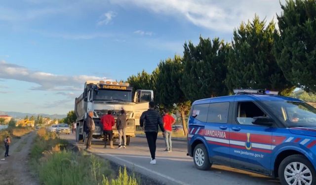 Antalya'da seyir halindeki kamyona silahlı saldırı