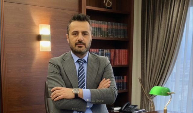 Mali müşavirin şiir aşkı: Hüzün Sarmalı