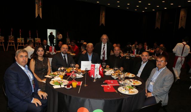 Siyasi partiler Antalya’da aynı masada buluştu
