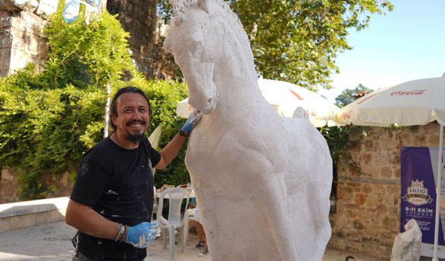 Truva Atı'ndan ilham aldı