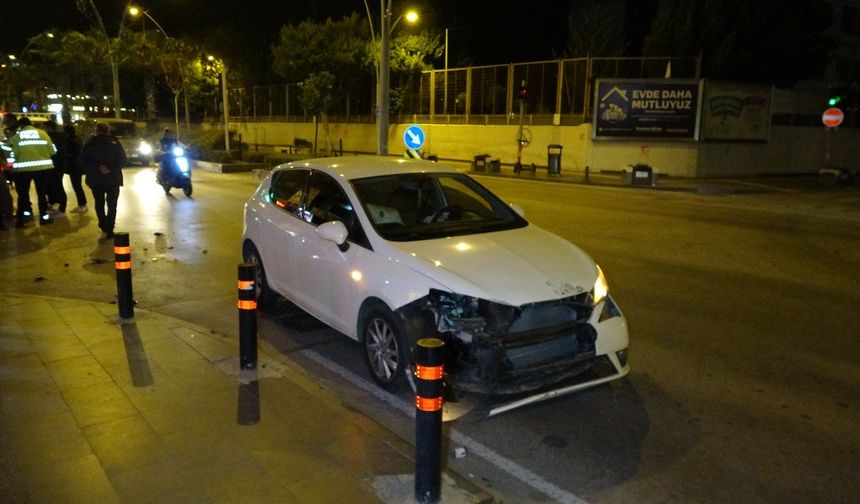 Kırmızı ışık ihlali kaza getirdi